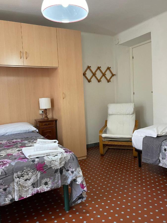 Casa Violetta Bed & Breakfast Marina di Massa Exteriör bild