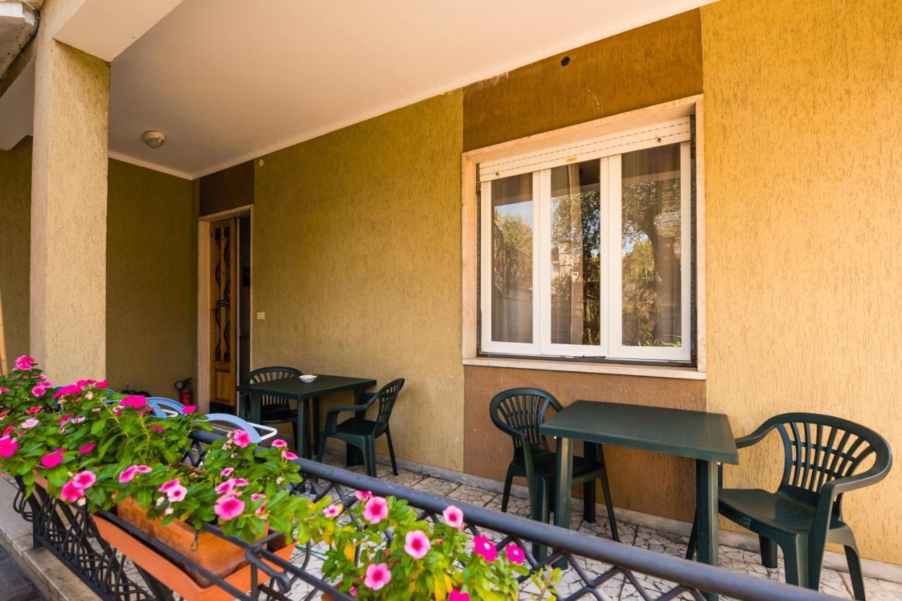 Casa Violetta Bed & Breakfast Marina di Massa Exteriör bild