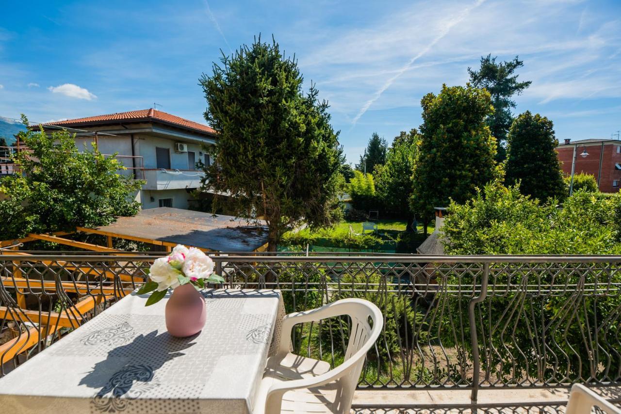 Casa Violetta Bed & Breakfast Marina di Massa Exteriör bild